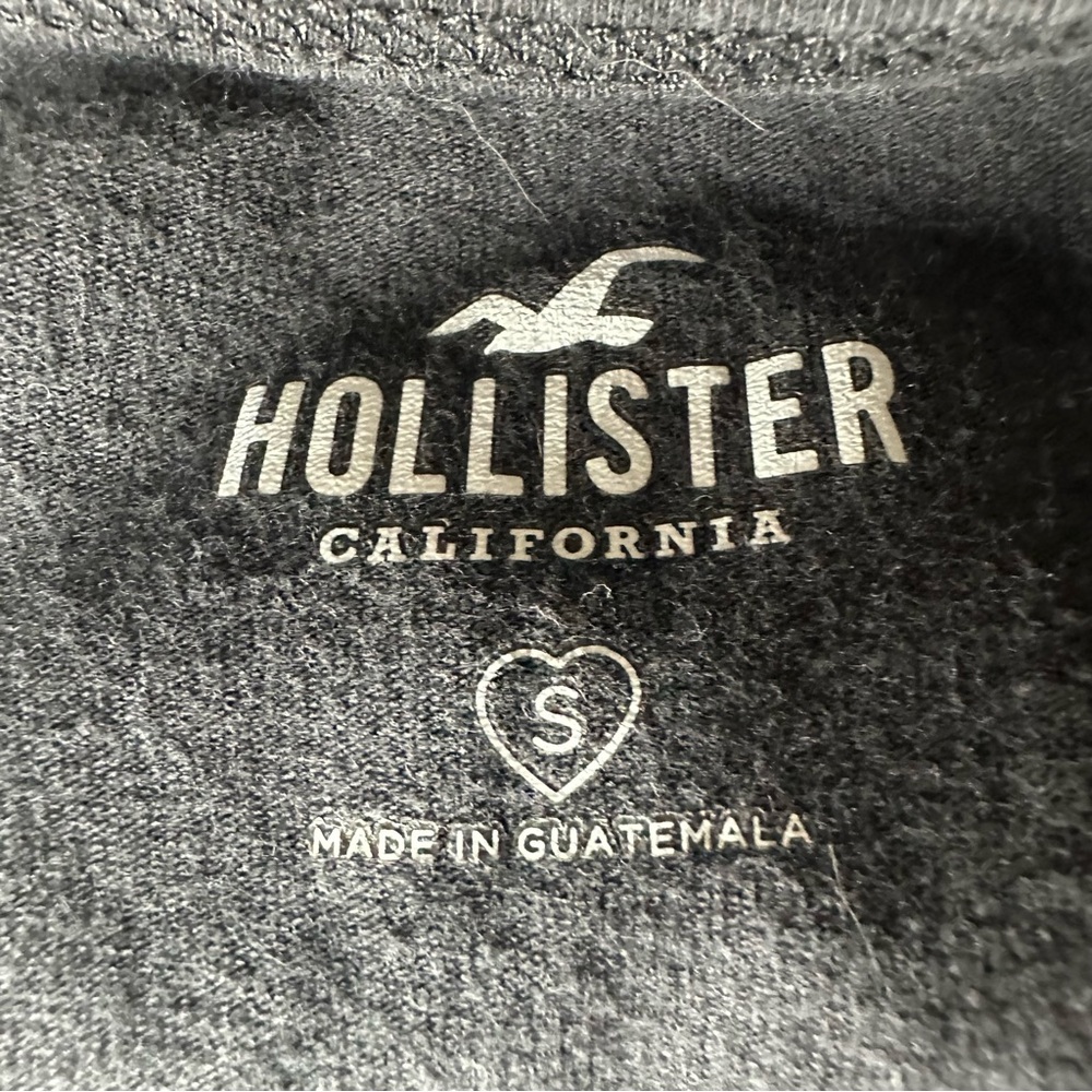 HOLLISTER Woman’s Gray Crop Top Short Sleeve Graphic Tee Restless Youth Small - Picture 6 of 6